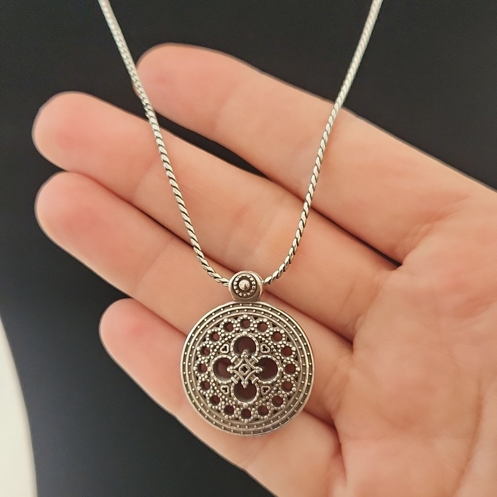 NWOT Ornate Silver Necklace